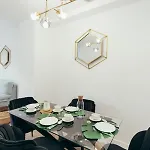 Modern With Balcony- 2bd 2bth- San Vicente Appartement *