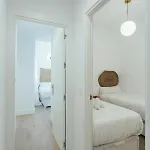 Modern With Balcony- 2bd 2bth- San Vicente Appartement *