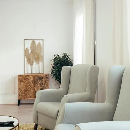 Modern With Balcony- 2bd 2bth- San Vicente Appartement *