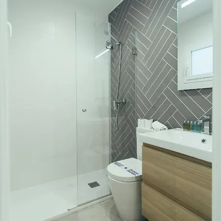 Appartement Modern With Balcony- 2bd 2bth- San Vicente