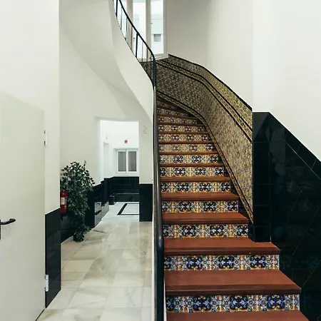 Modern With Balcony- 2bd 2bth- San Vicente Appartement *